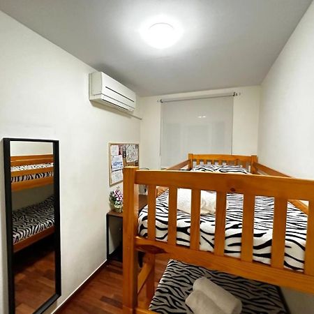 Rooms Arago Барселона Экстерьер фото