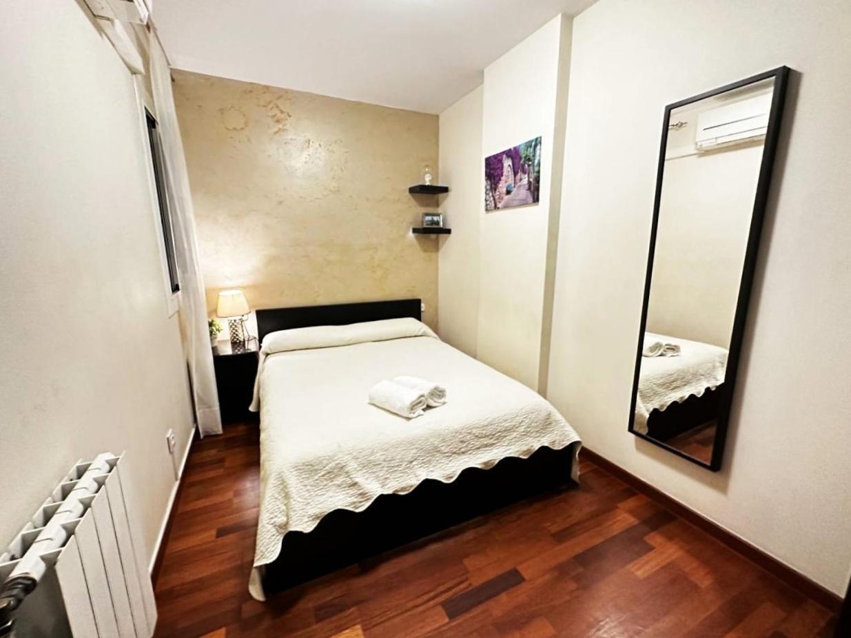 Rooms Arago Барселона Экстерьер фото
