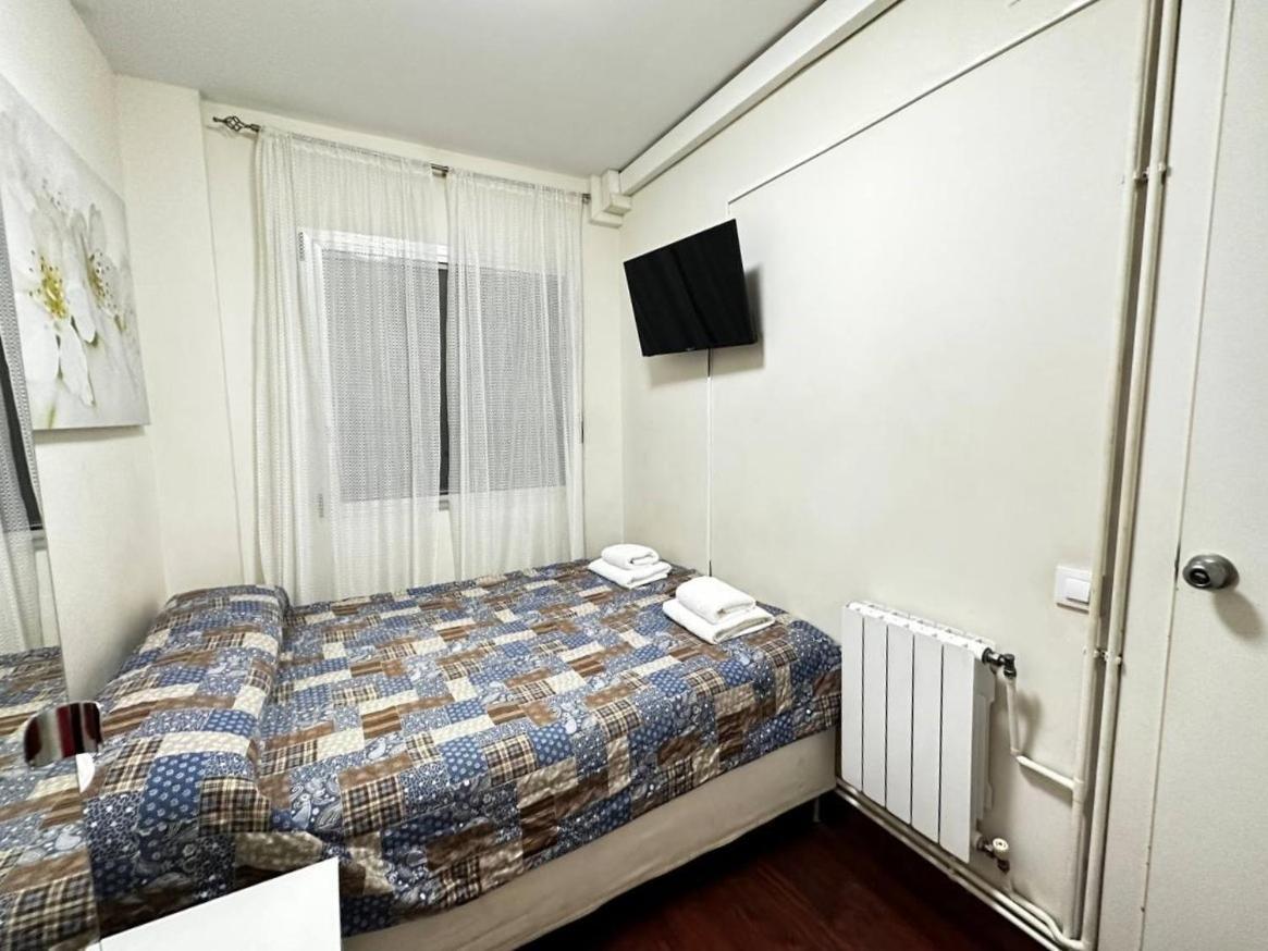 Rooms Arago Барселона Экстерьер фото